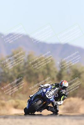 media/Nov-02-2025-CVMA (Sun) [[337aff29ab]]/Race 8-Formula Lightweight Twins Shootout/